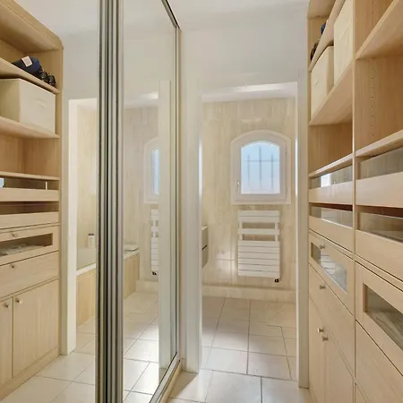 Les Impressionnistes Villa *